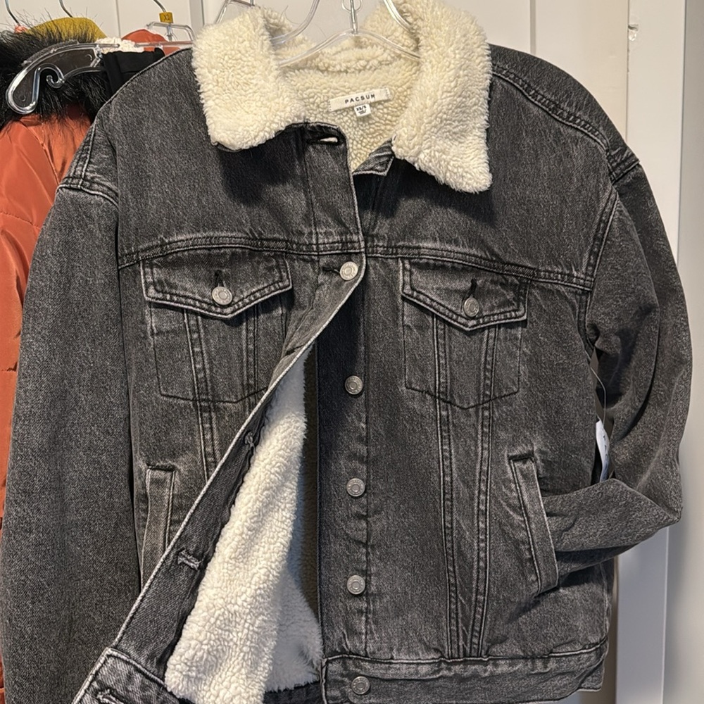 NEW Pacsun sherpa denim ex boyfriend  oversized trucker jean jacket moonstone